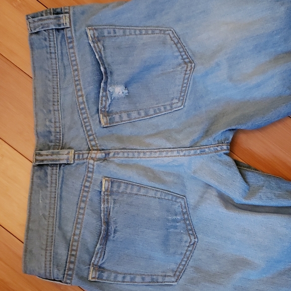 Old NAVY- distressed shorts - Picture 11 of 14